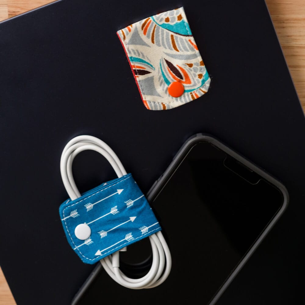 Cord Keeper - Feathers