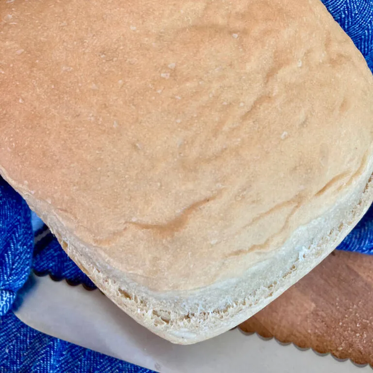 Easy Sandwich Bread Recipe